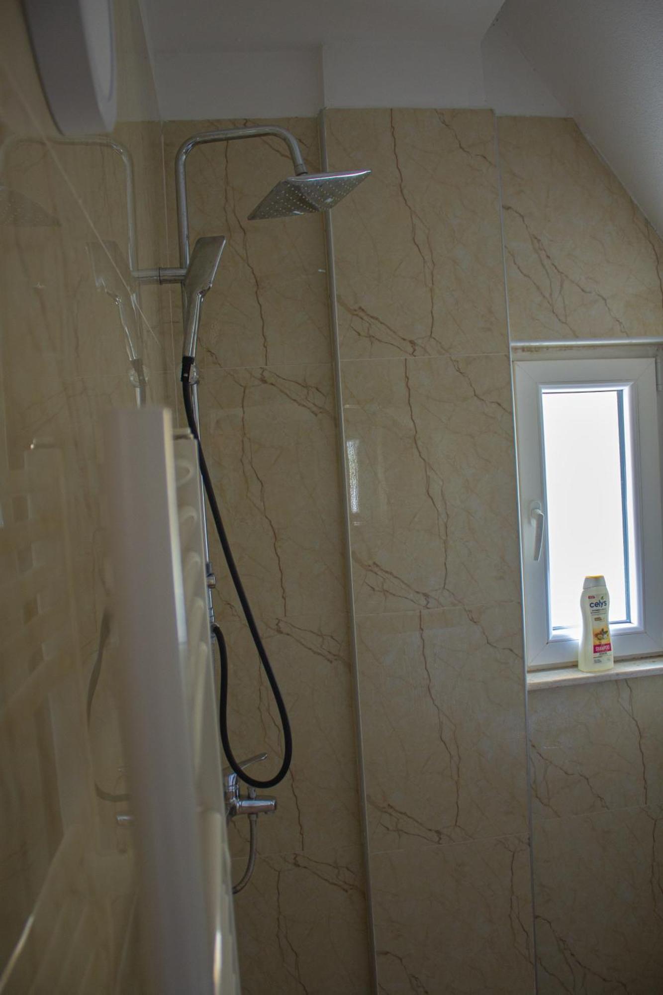 Aparthotel Bujtinat E Lugines Valbone Zewnętrze zdjęcie