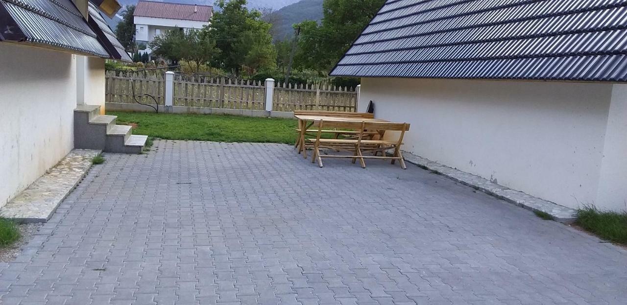 Aparthotel Bujtinat E Lugines Valbone Zewnętrze zdjęcie